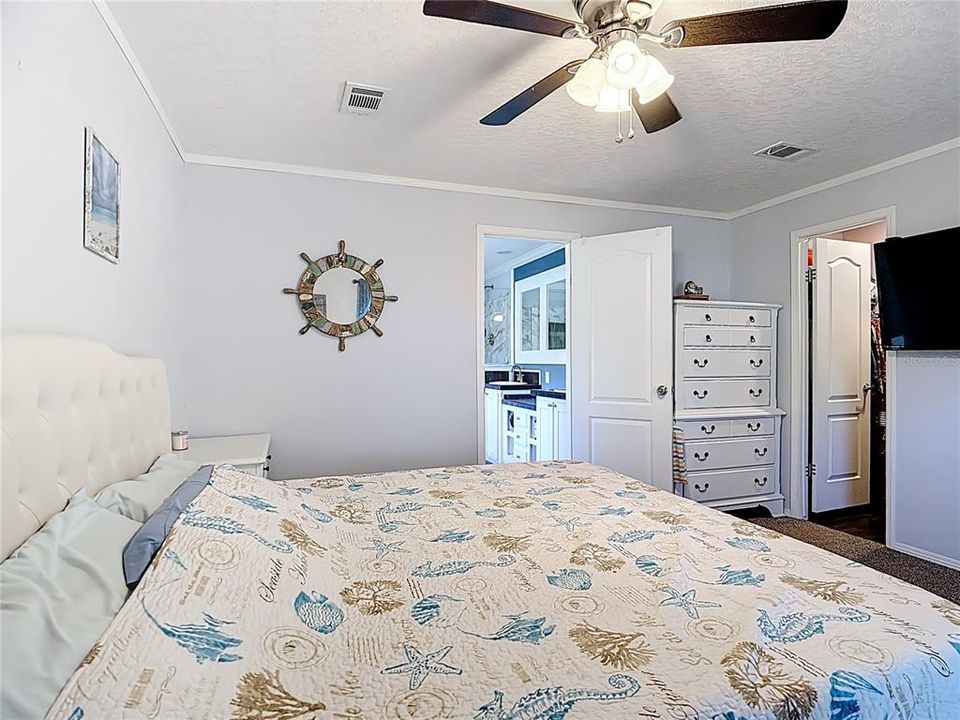 For Sale: $375,000 (3 beds, 2 baths, 1568 Square Feet)