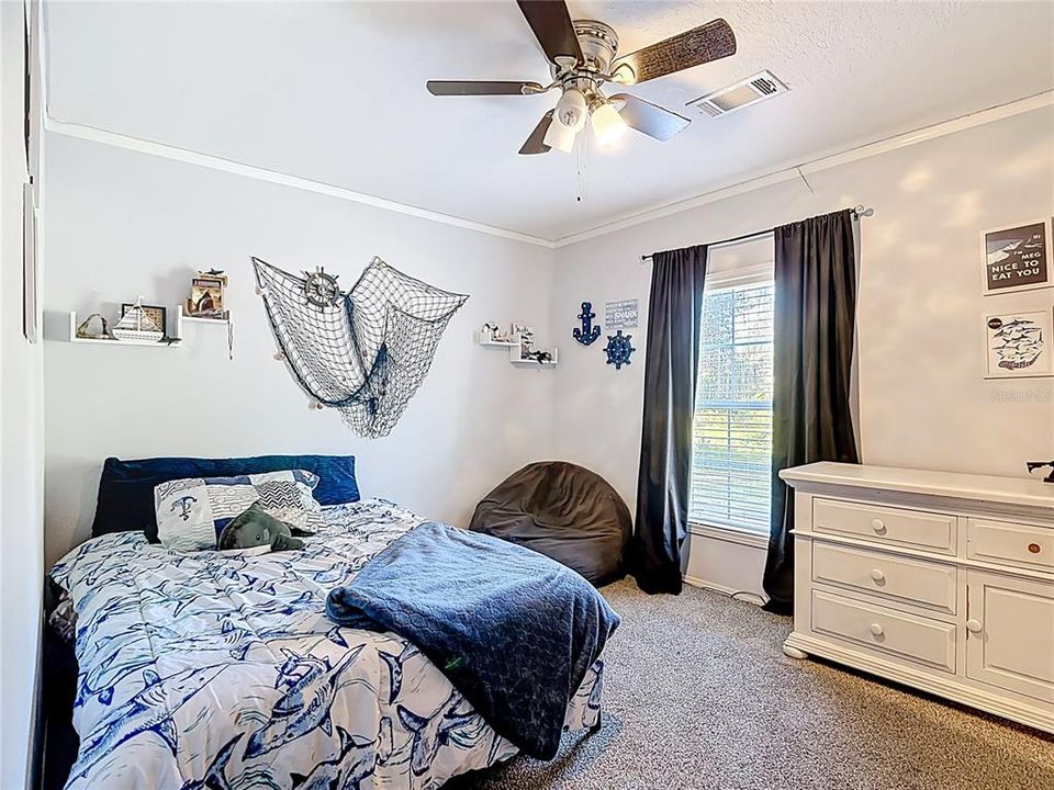 For Sale: $375,000 (3 beds, 2 baths, 1568 Square Feet)