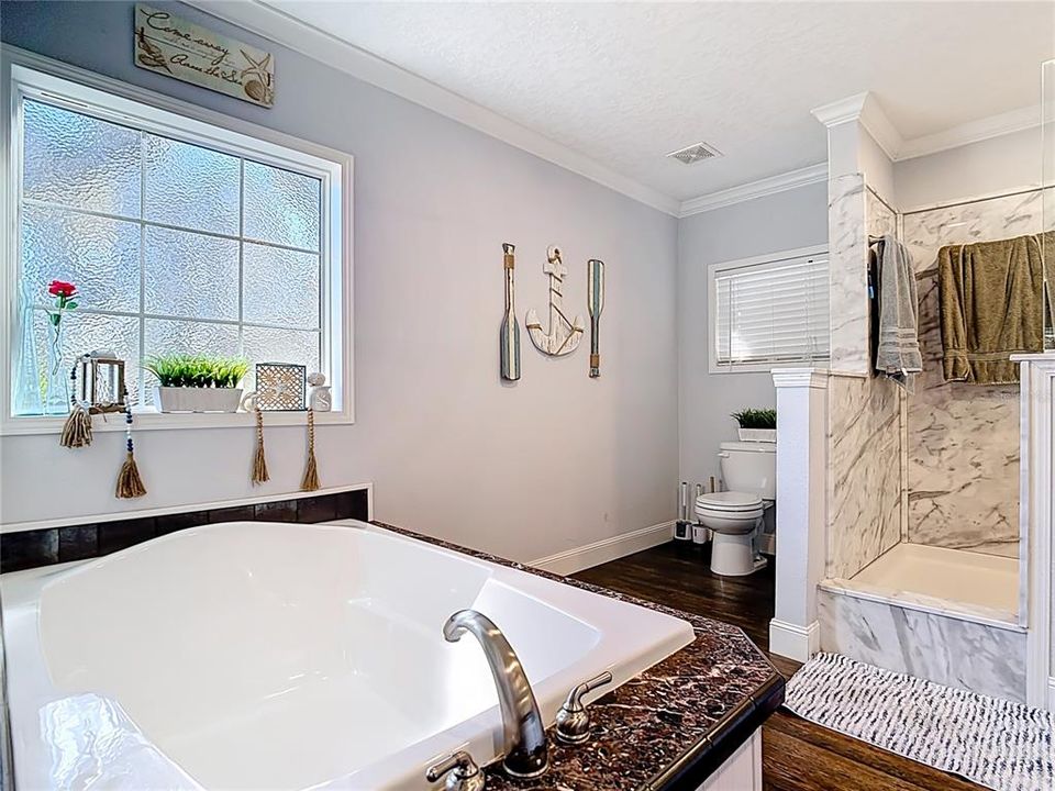 For Sale: $375,000 (3 beds, 2 baths, 1568 Square Feet)