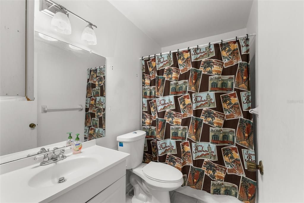 For Sale: $69,900 (1 beds, 1 baths, 690 Square Feet)