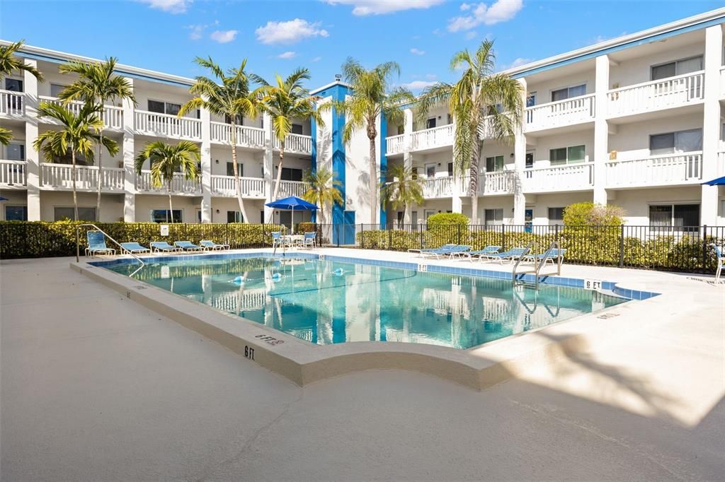 For Sale: $69,900 (1 beds, 1 baths, 690 Square Feet)