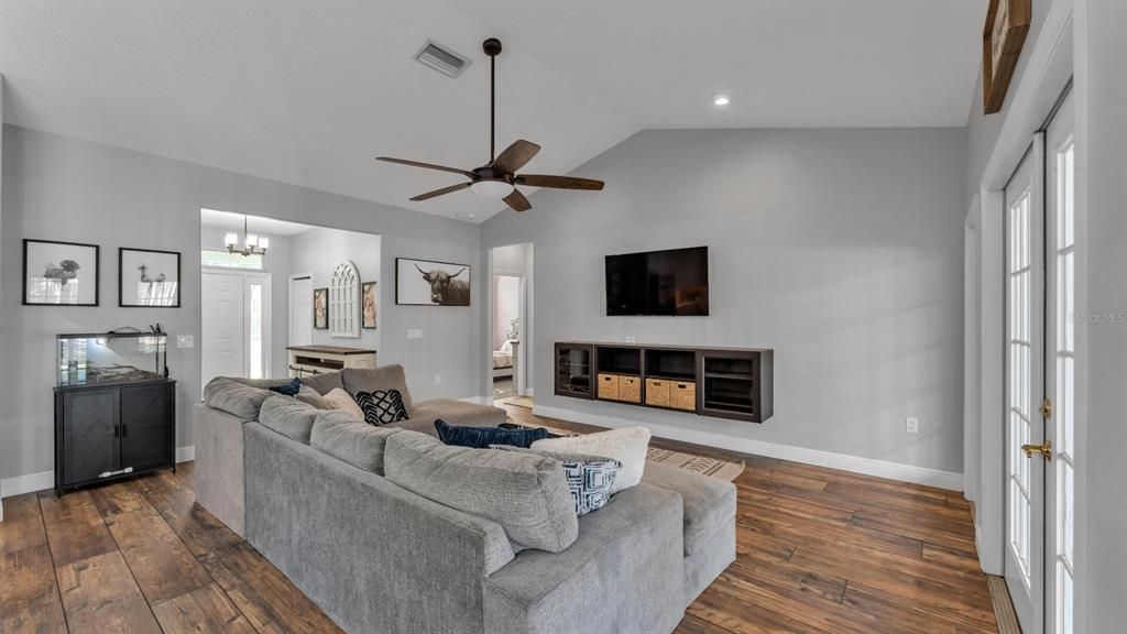 待售: $929,900 (4 贝兹, 2 浴室, 2229 平方英尺)