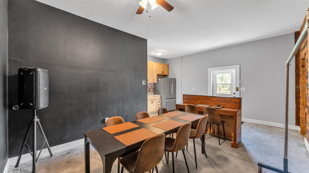 待售: $929,900 (4 贝兹, 2 浴室, 2229 平方英尺)