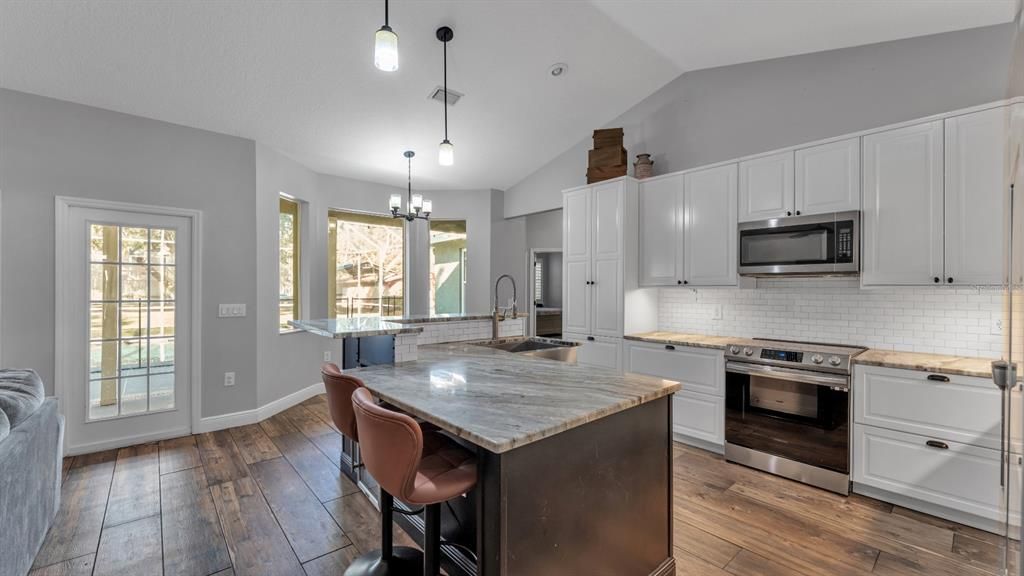 待售: $929,900 (4 贝兹, 2 浴室, 2229 平方英尺)