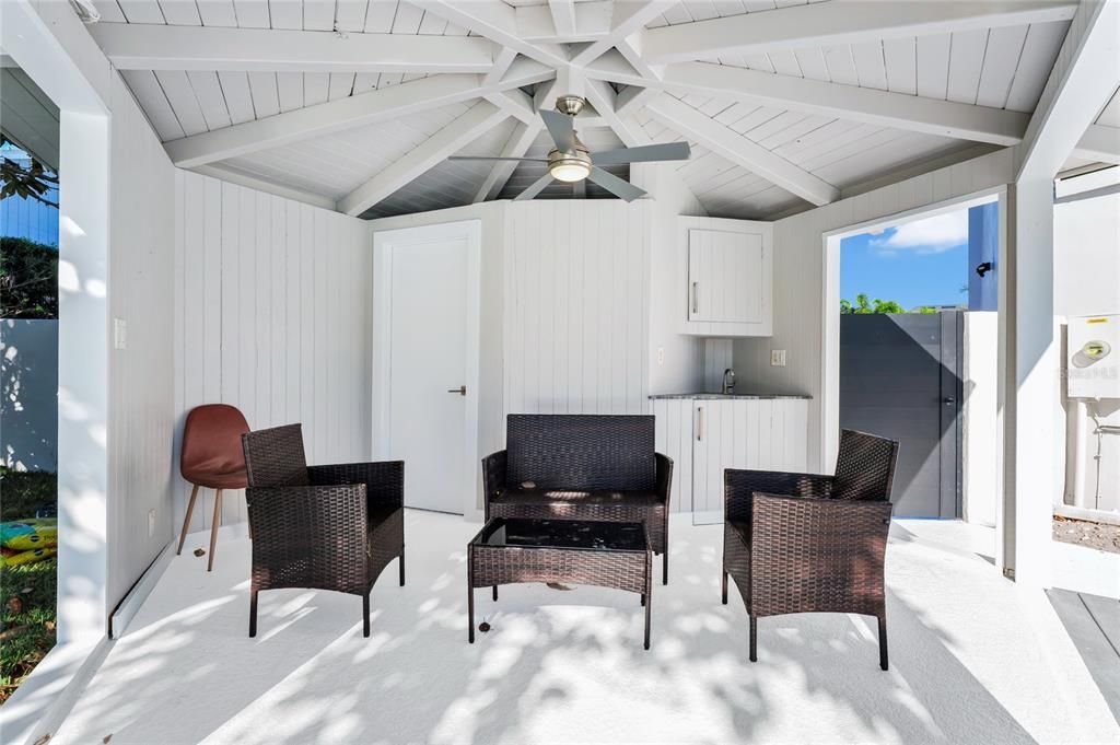 En Venta: $1,695,000 (4 camas, 2 baños, 3106 Pies cuadrados)