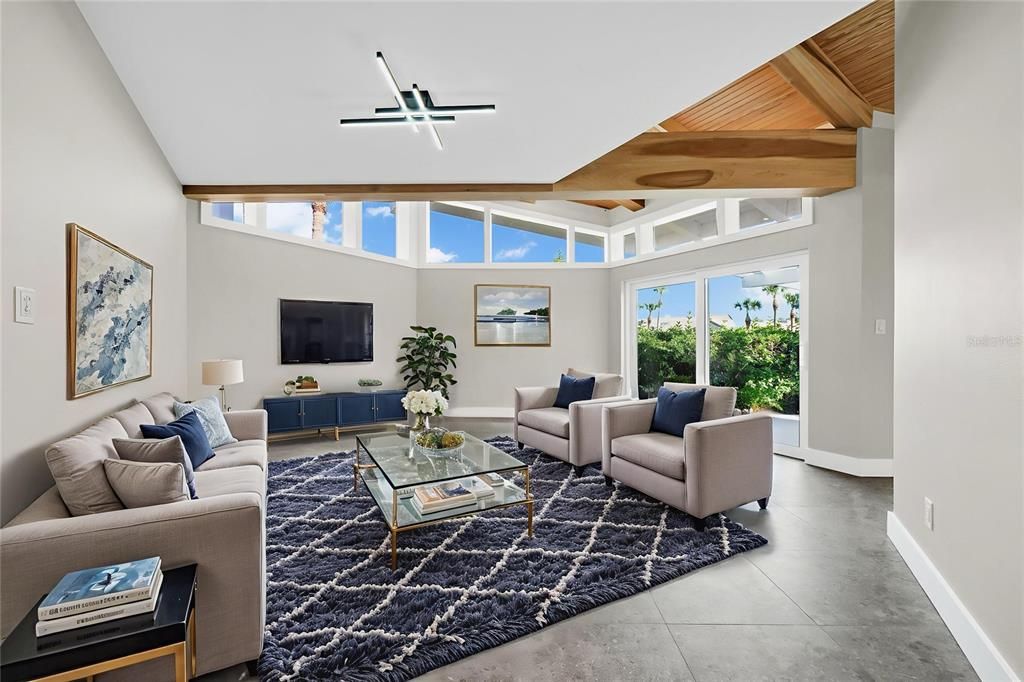 En Venta: $1,695,000 (4 camas, 2 baños, 3106 Pies cuadrados)