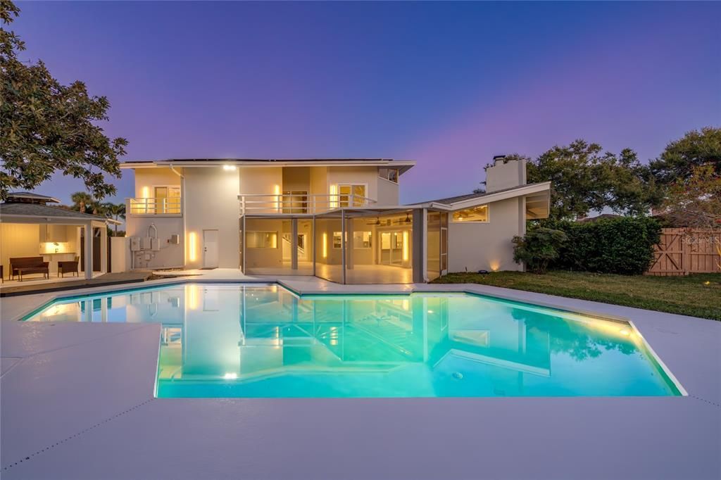 En Venta: $1,695,000 (4 camas, 2 baños, 3106 Pies cuadrados)