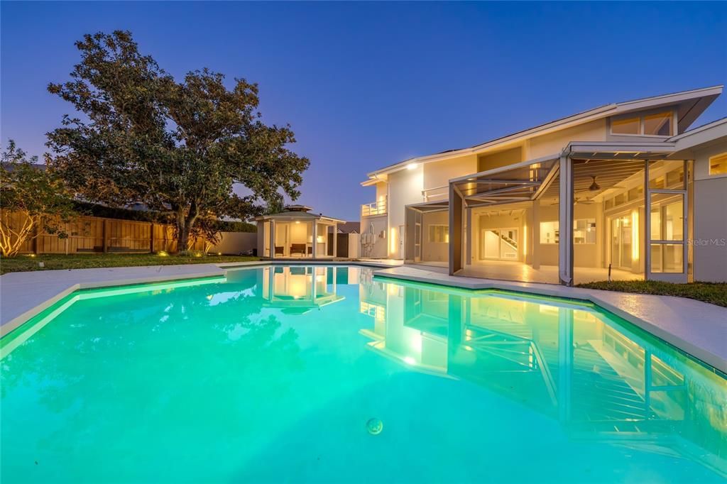 En Venta: $1,695,000 (4 camas, 2 baños, 3106 Pies cuadrados)