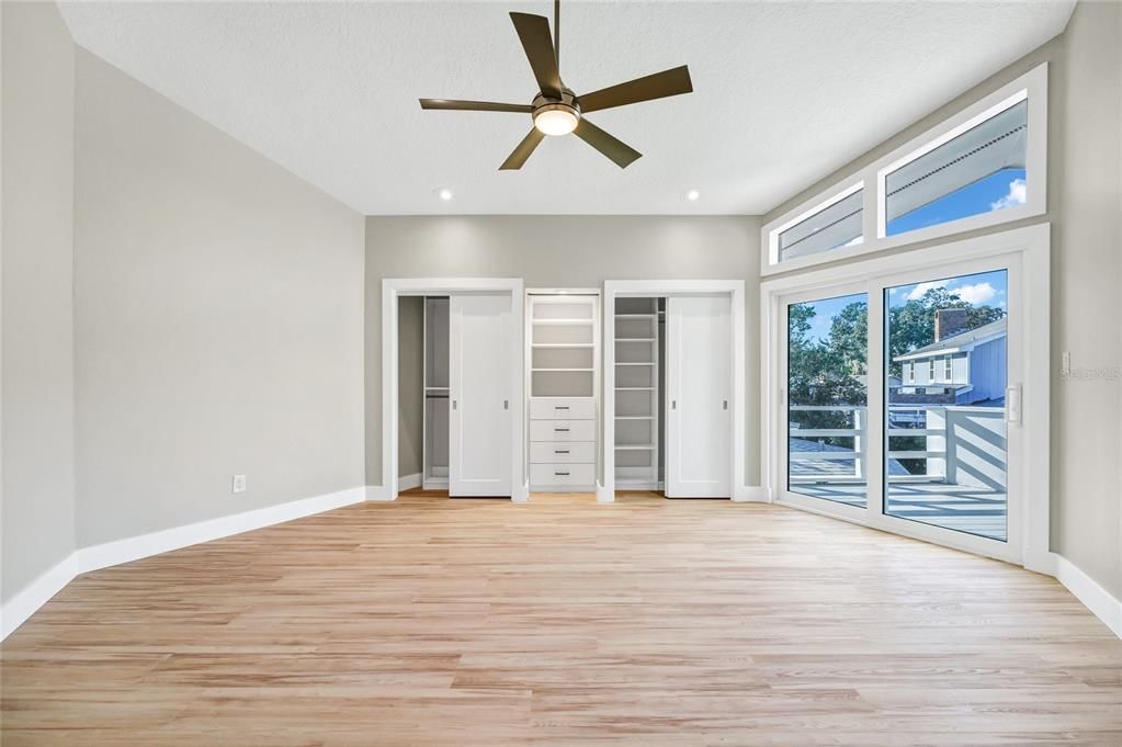 En Venta: $1,695,000 (4 camas, 2 baños, 3106 Pies cuadrados)