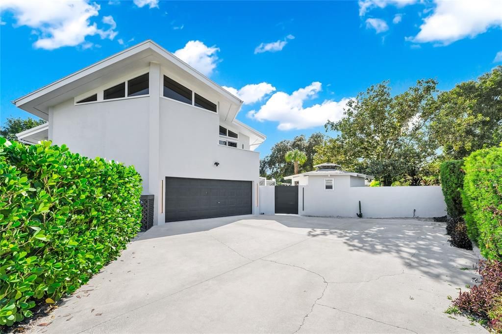 En Venta: $1,695,000 (4 camas, 2 baños, 3106 Pies cuadrados)