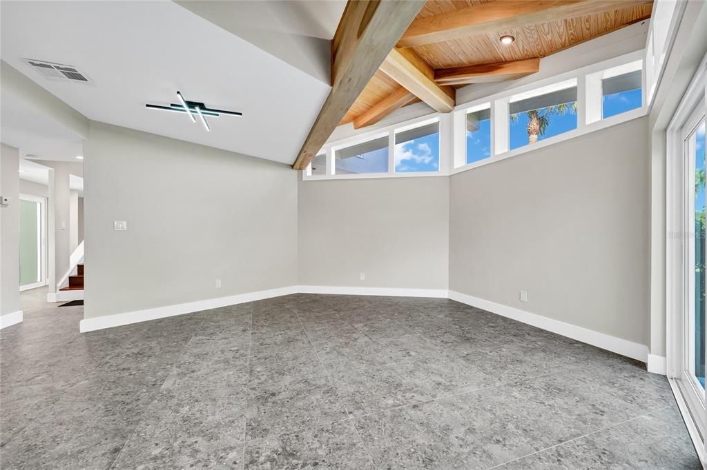 En Venta: $1,695,000 (4 camas, 2 baños, 3106 Pies cuadrados)