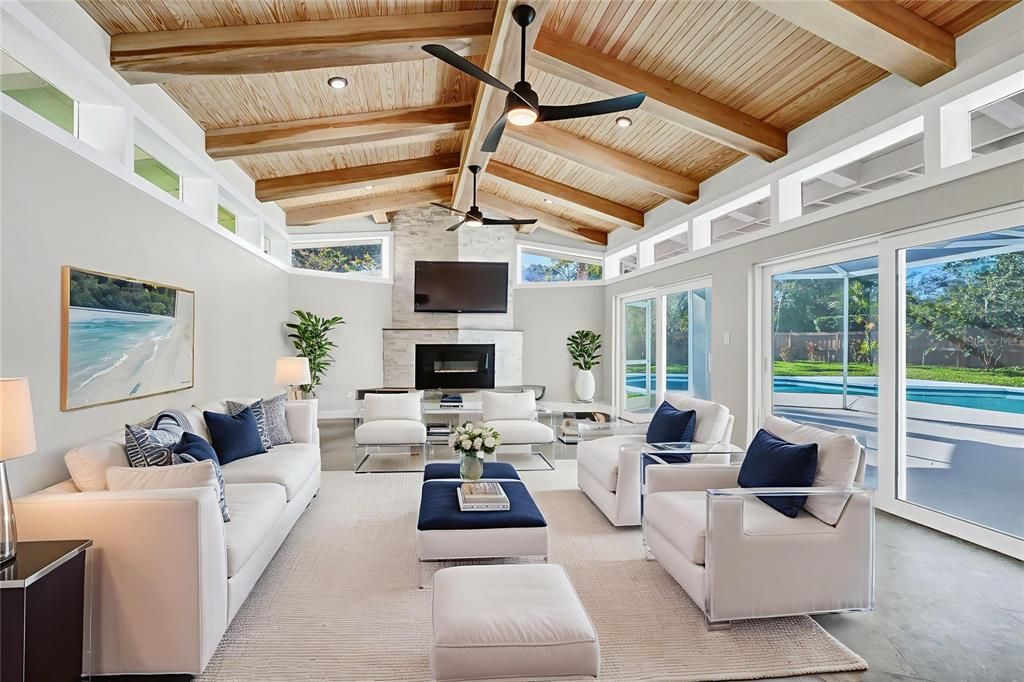 En Venta: $1,695,000 (4 camas, 2 baños, 3106 Pies cuadrados)