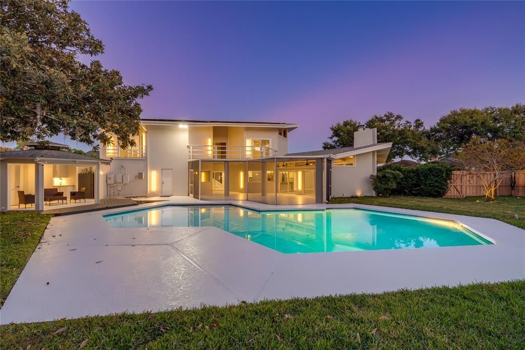 En Venta: $1,695,000 (4 camas, 2 baños, 3106 Pies cuadrados)