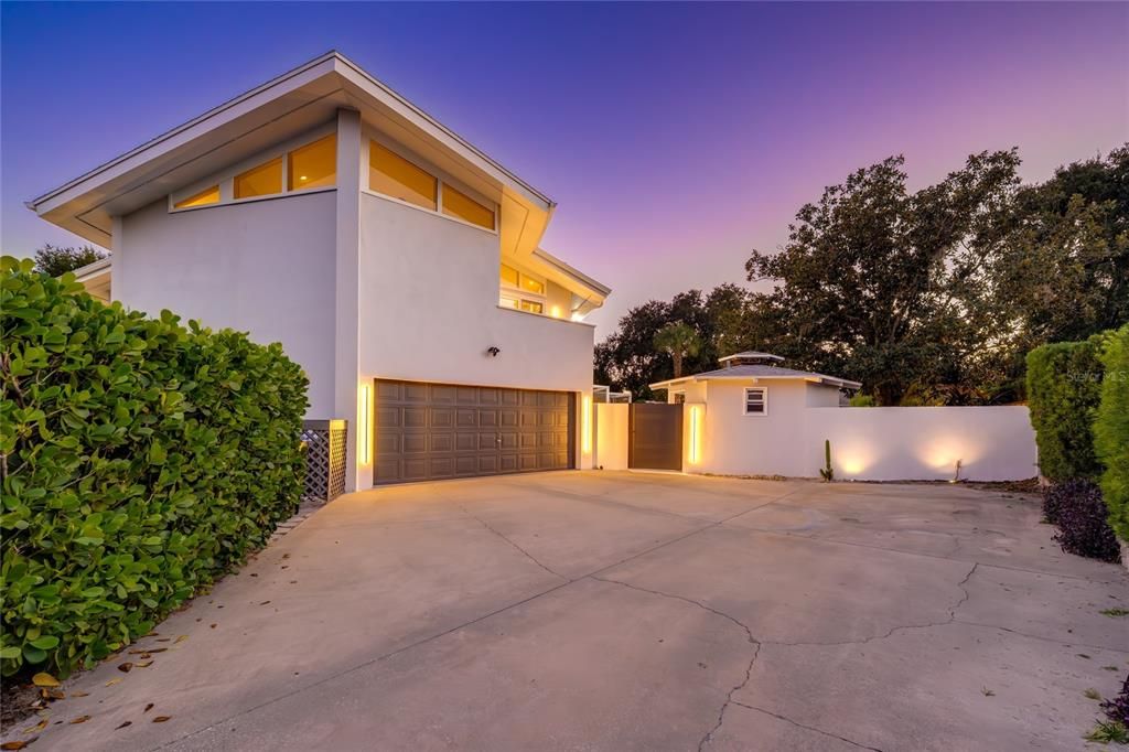 En Venta: $1,695,000 (4 camas, 2 baños, 3106 Pies cuadrados)