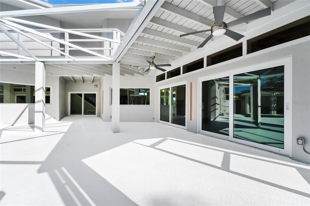 En Venta: $1,695,000 (4 camas, 2 baños, 3106 Pies cuadrados)