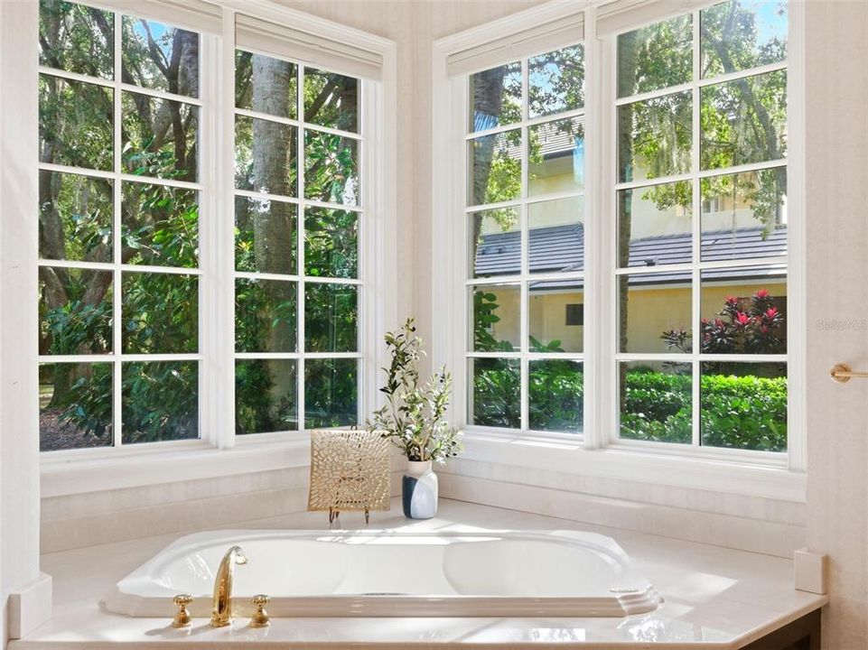 待售: $3,400,000 (6 贝兹, 6 浴室, 4988 平方英尺)