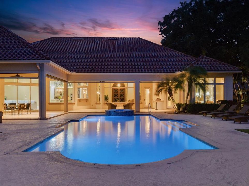 待售: $3,400,000 (6 贝兹, 6 浴室, 4988 平方英尺)