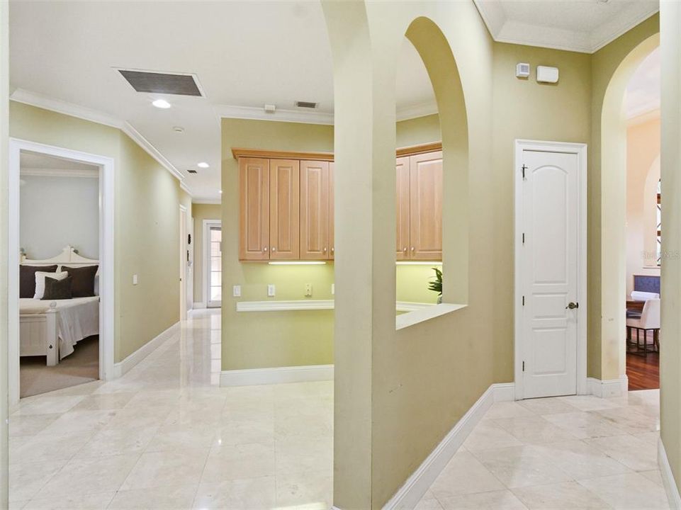 待售: $3,400,000 (6 贝兹, 6 浴室, 4988 平方英尺)