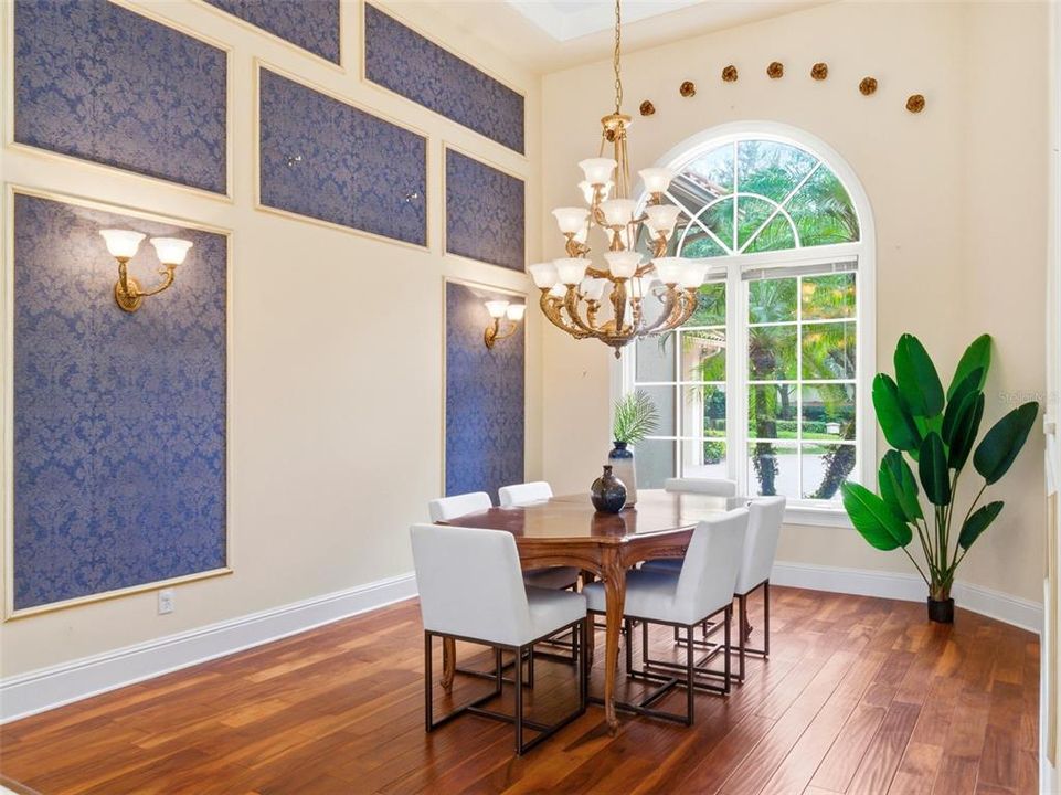 待售: $3,400,000 (6 贝兹, 6 浴室, 4988 平方英尺)