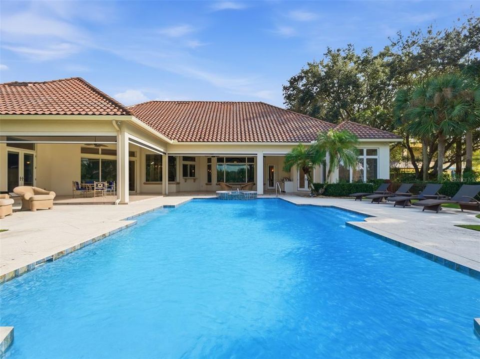 待售: $3,400,000 (6 贝兹, 6 浴室, 4988 平方英尺)