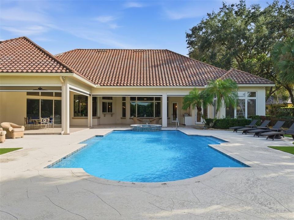 待售: $3,400,000 (6 贝兹, 6 浴室, 4988 平方英尺)