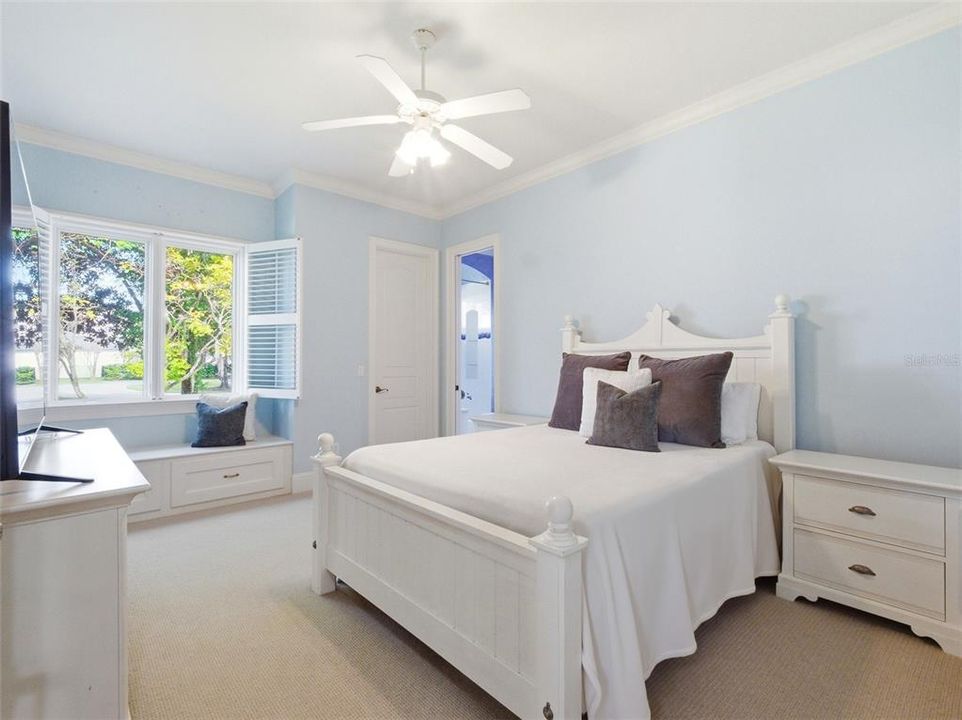 待售: $3,400,000 (6 贝兹, 6 浴室, 4988 平方英尺)