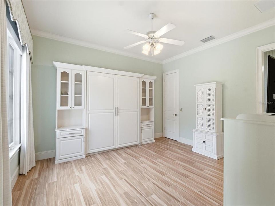 待售: $3,400,000 (6 贝兹, 6 浴室, 4988 平方英尺)