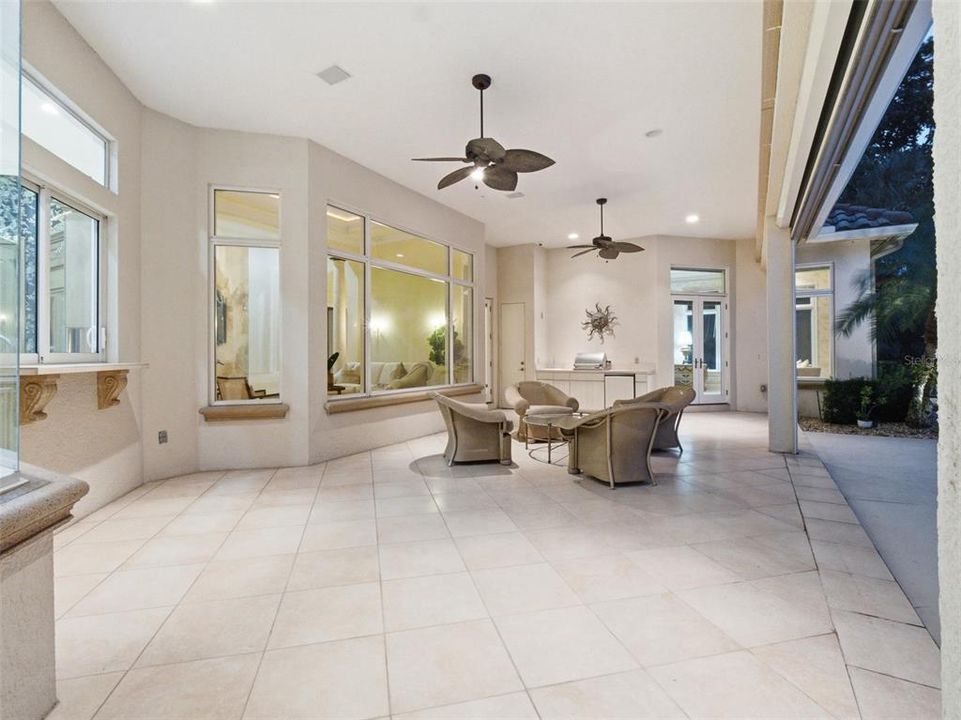 待售: $3,400,000 (6 贝兹, 6 浴室, 4988 平方英尺)