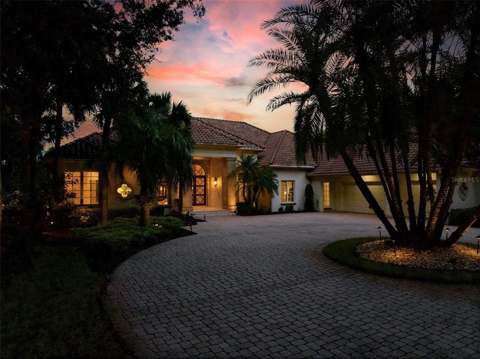 待售: $3,400,000 (6 贝兹, 6 浴室, 4988 平方英尺)