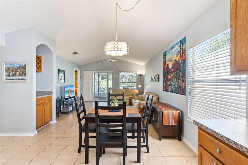 For Sale: $255,000 (2 beds, 2 baths, 1328 Square Feet)