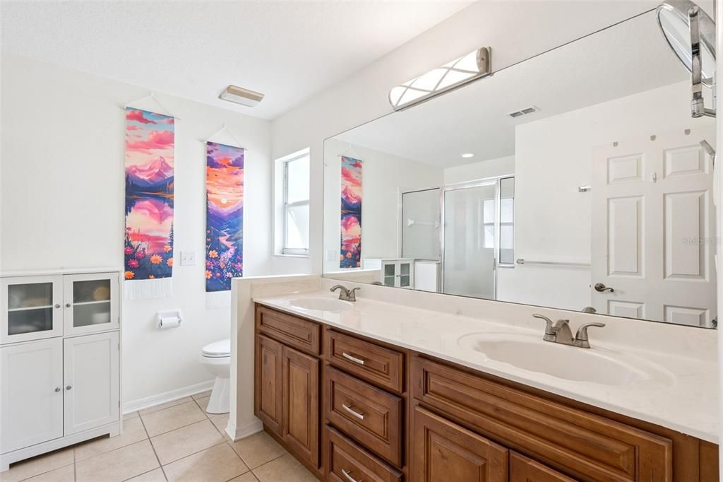 For Sale: $255,000 (2 beds, 2 baths, 1328 Square Feet)