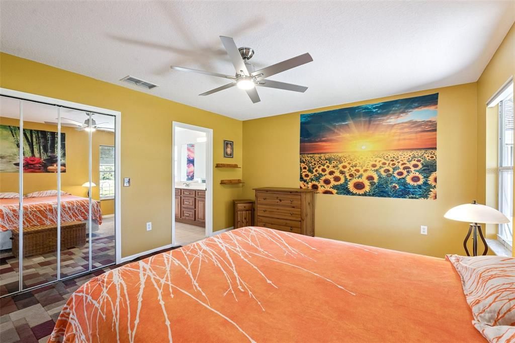 For Sale: $255,000 (2 beds, 2 baths, 1328 Square Feet)