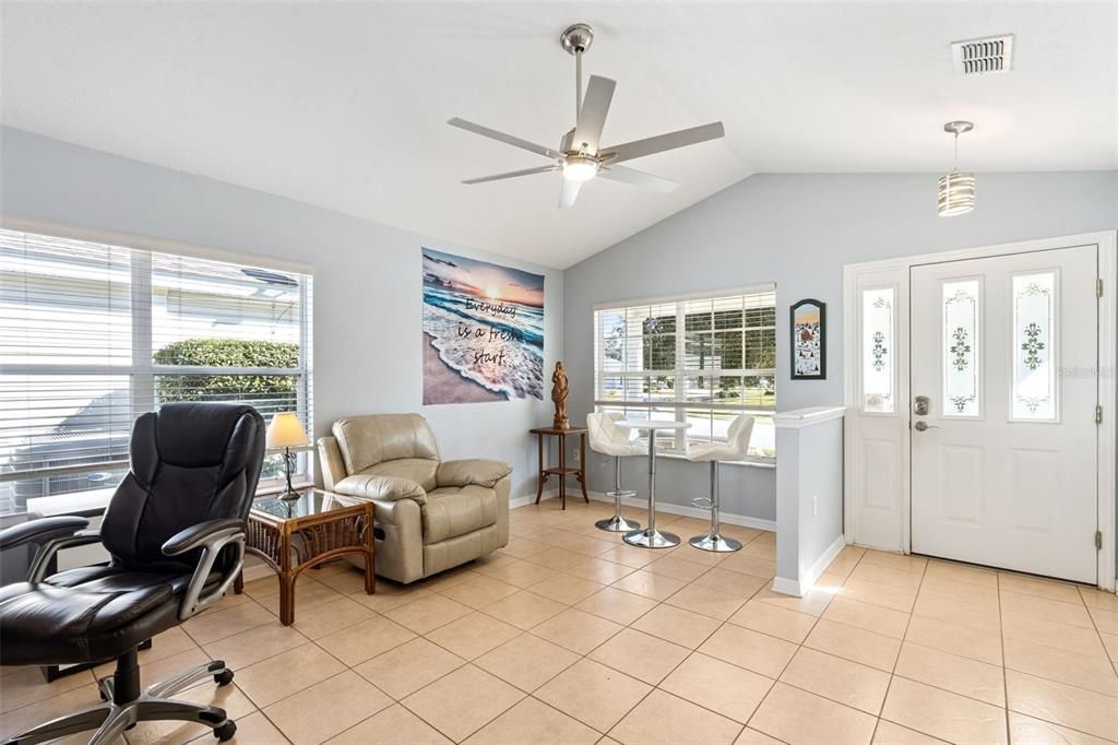 For Sale: $255,000 (2 beds, 2 baths, 1328 Square Feet)