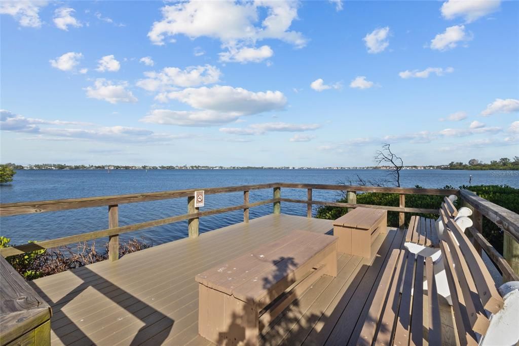 For Sale: $599,000 (3 beds, 3 baths, 1635 Square Feet)