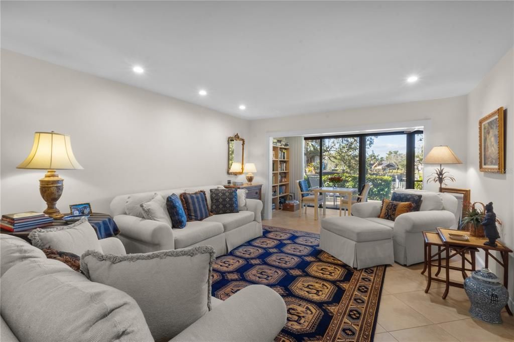 For Sale: $599,000 (3 beds, 3 baths, 1635 Square Feet)