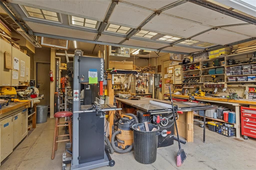 For Sale: $599,000 (3 beds, 3 baths, 1635 Square Feet)