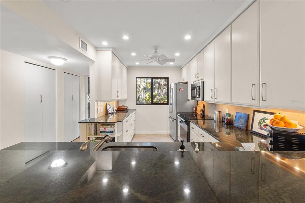 For Sale: $599,000 (3 beds, 3 baths, 1635 Square Feet)