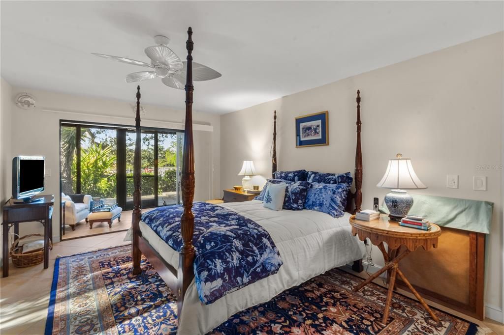 For Sale: $599,000 (3 beds, 3 baths, 1635 Square Feet)