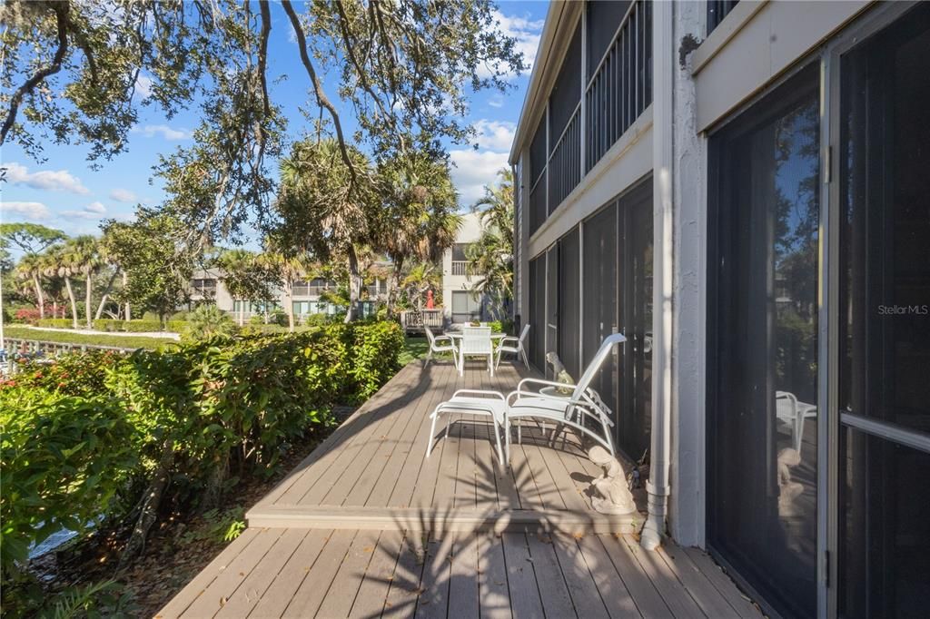 For Sale: $599,000 (3 beds, 3 baths, 1635 Square Feet)