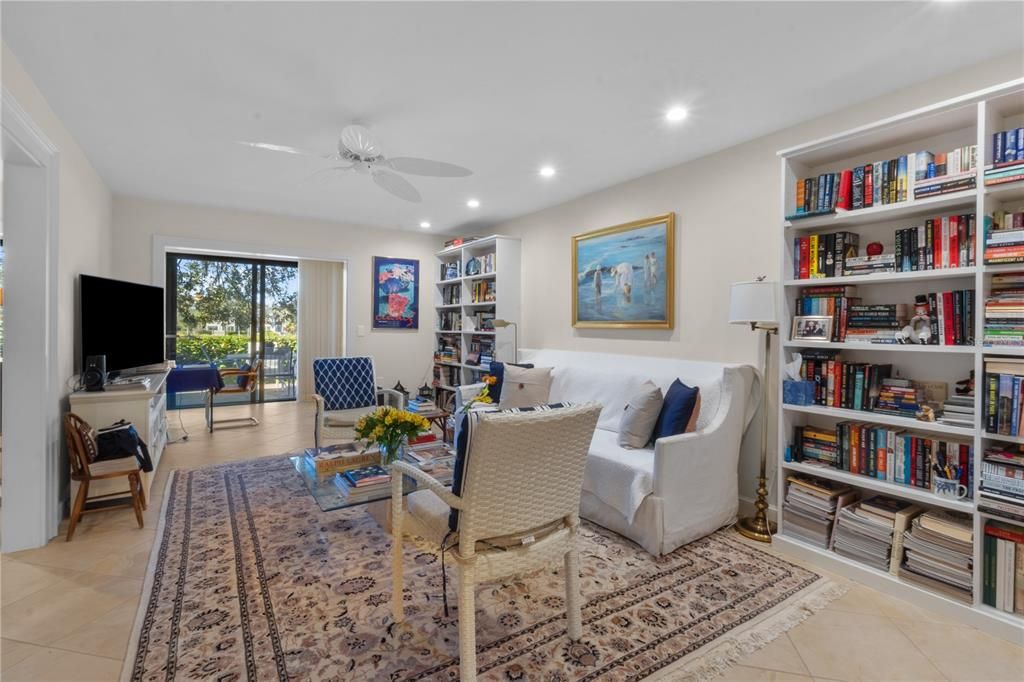 For Sale: $599,000 (3 beds, 3 baths, 1635 Square Feet)