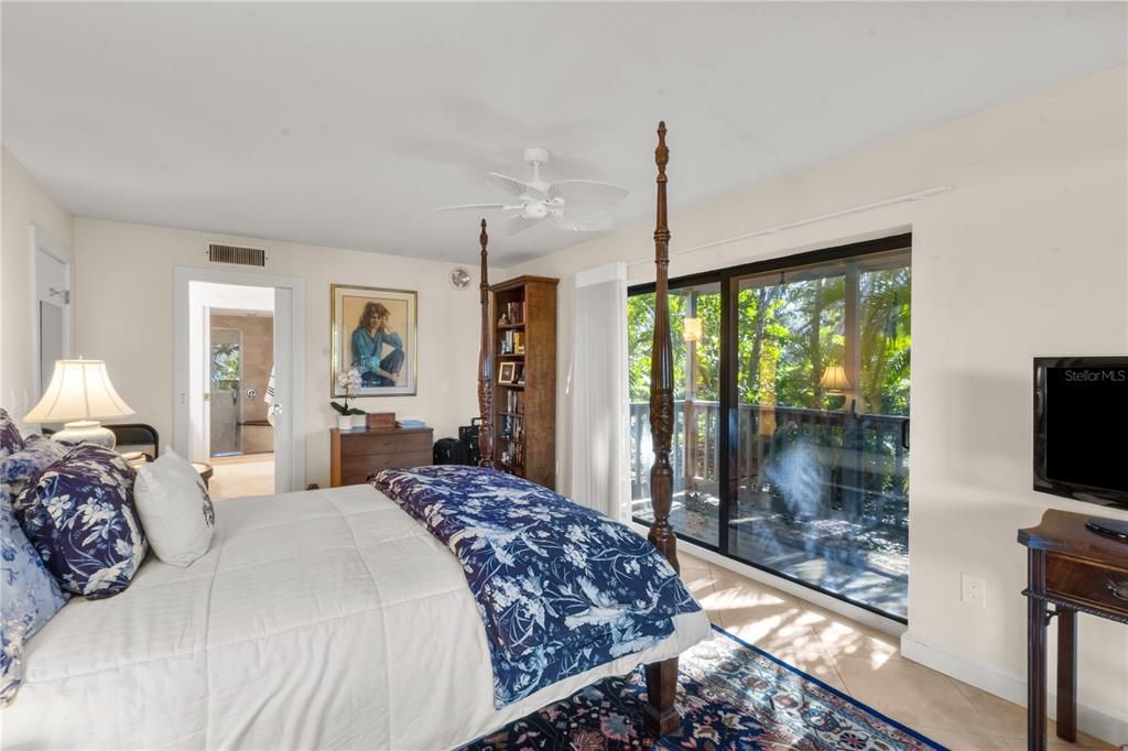 For Sale: $599,000 (3 beds, 3 baths, 1635 Square Feet)