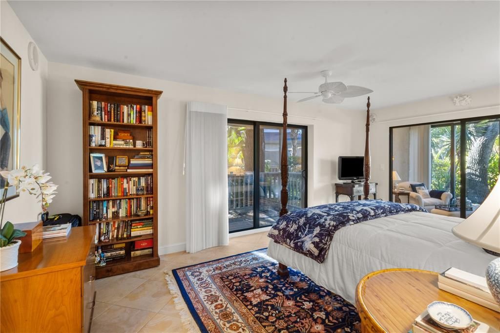 For Sale: $599,000 (3 beds, 3 baths, 1635 Square Feet)