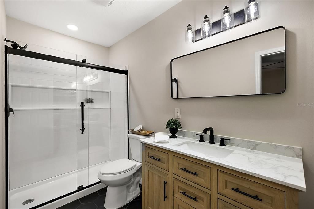 На продажу: $255,000 (3 спален, 2 ванн, 1293 Квадратных фут)