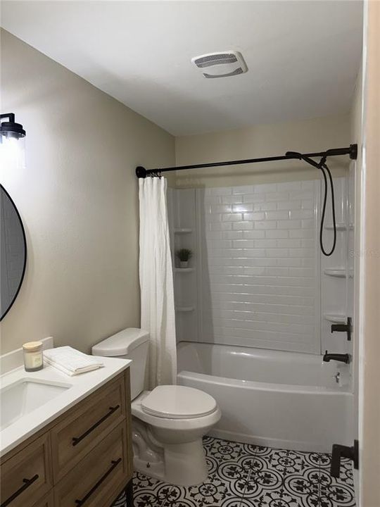 На продажу: $255,000 (3 спален, 2 ванн, 1293 Квадратных фут)