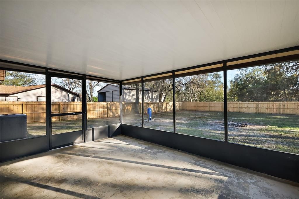 На продажу: $255,000 (3 спален, 2 ванн, 1293 Квадратных фут)