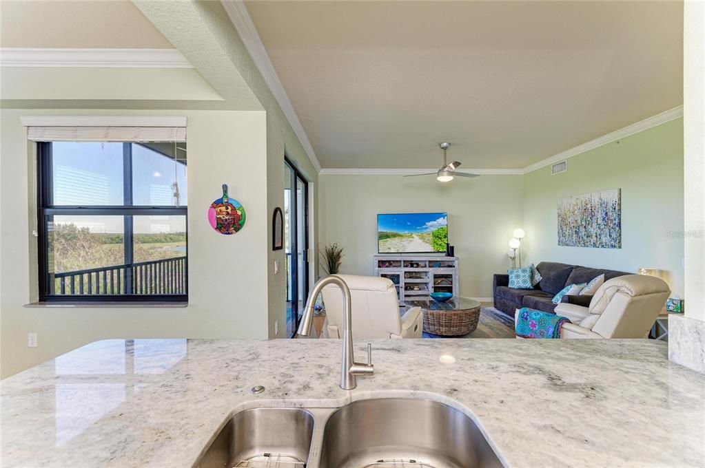 待售: $299,000 (2 贝兹, 2 浴室, 1156 平方英尺)