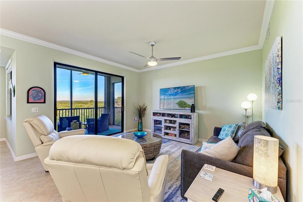 待售: $299,000 (2 贝兹, 2 浴室, 1156 平方英尺)