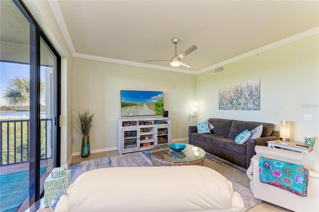 待售: $299,000 (2 贝兹, 2 浴室, 1156 平方英尺)