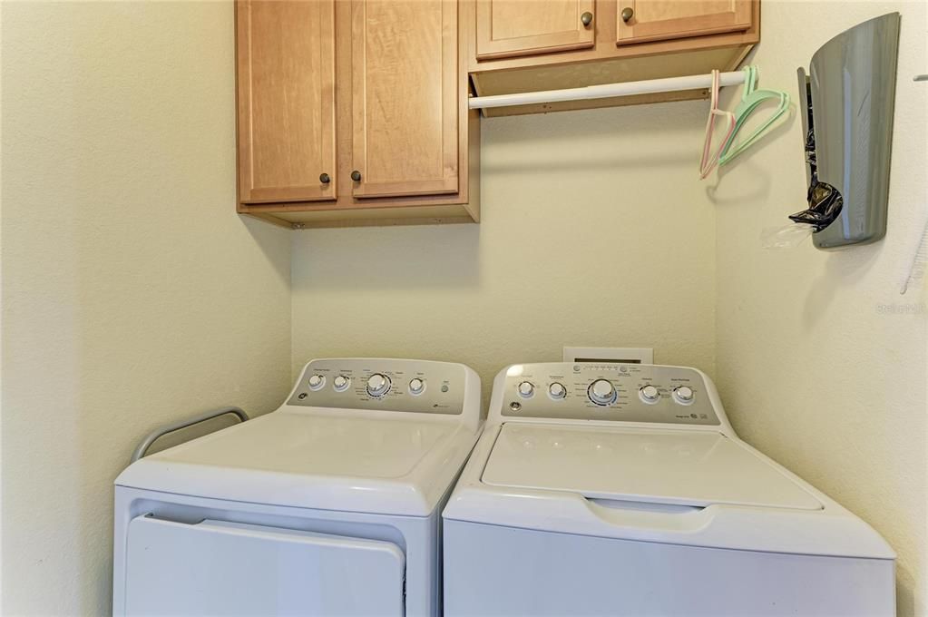 待售: $299,000 (2 贝兹, 2 浴室, 1156 平方英尺)