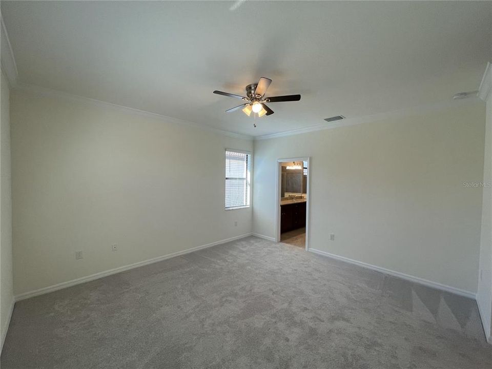 出租: $4,000 (3 贝兹, 3 浴室, 1849 平方英尺)